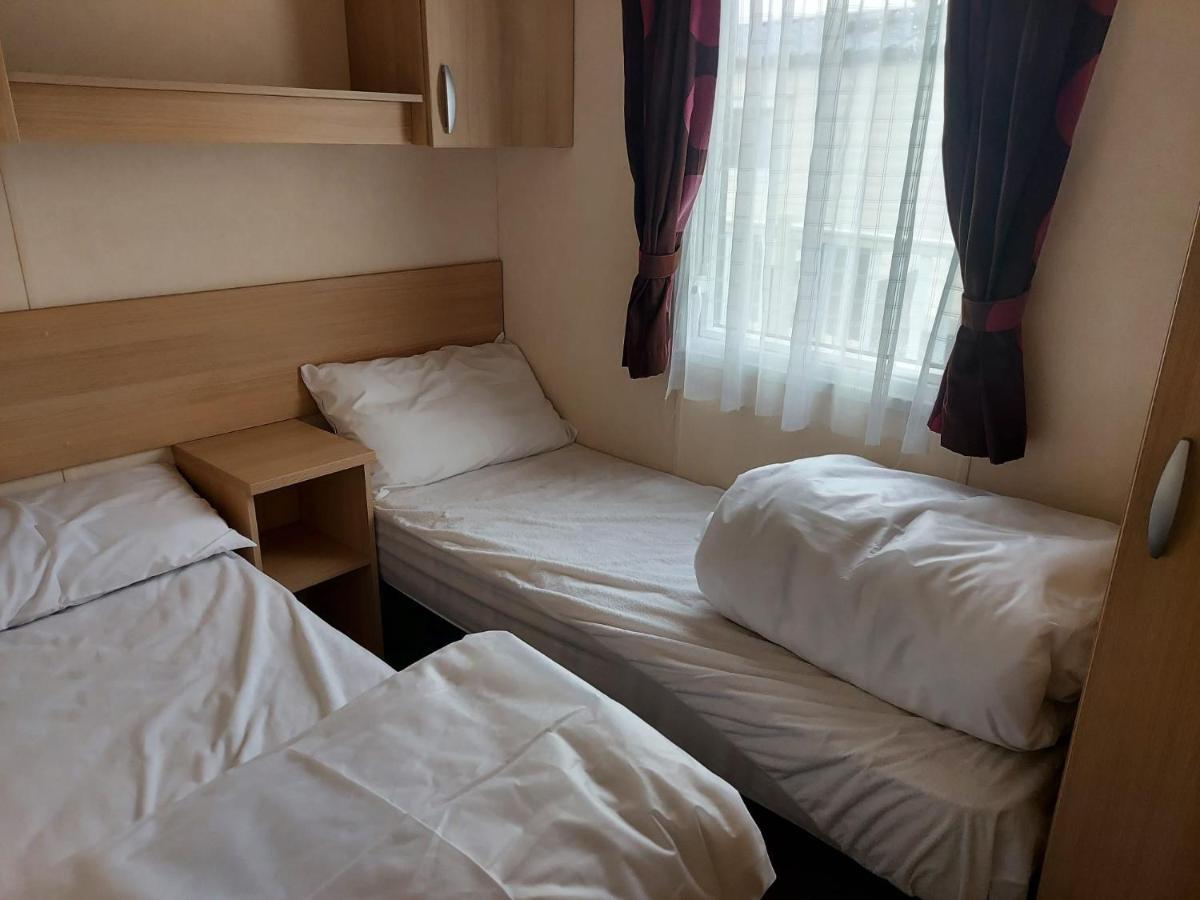 Berrow 6 Berth Pet Friendly Caravan On Sandy Glade מראה חיצוני תמונה
